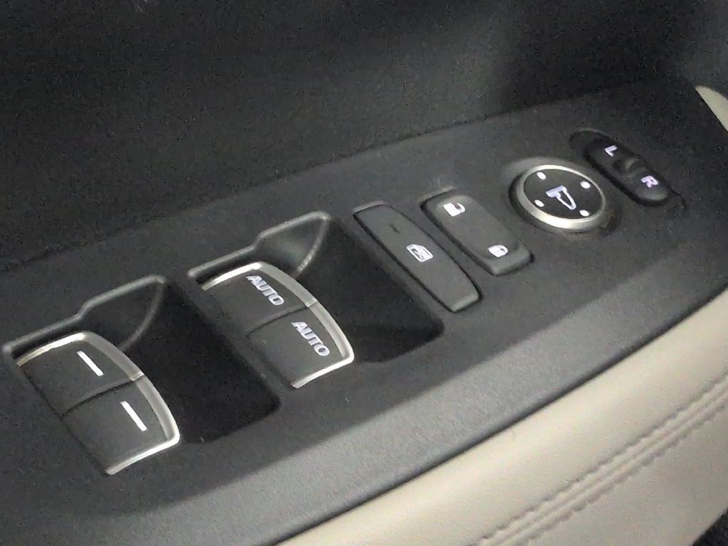 Used 2024 Honda HR-V EX-L image 39