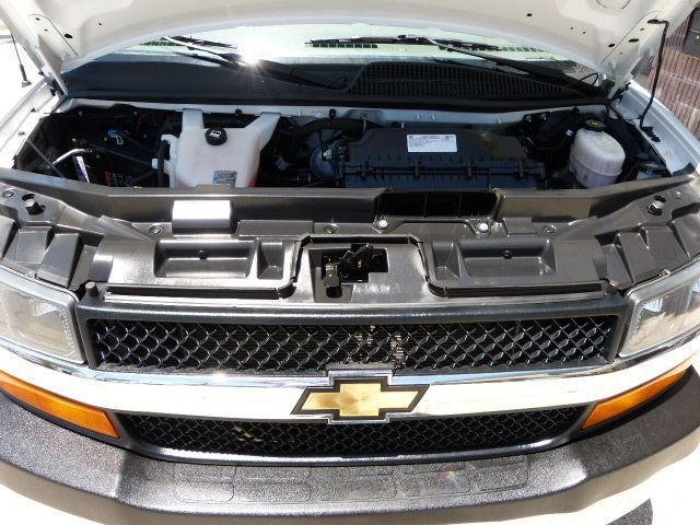 Used 2022 Chevrolet Express 2500 w/ Driver Convenience Package image 9