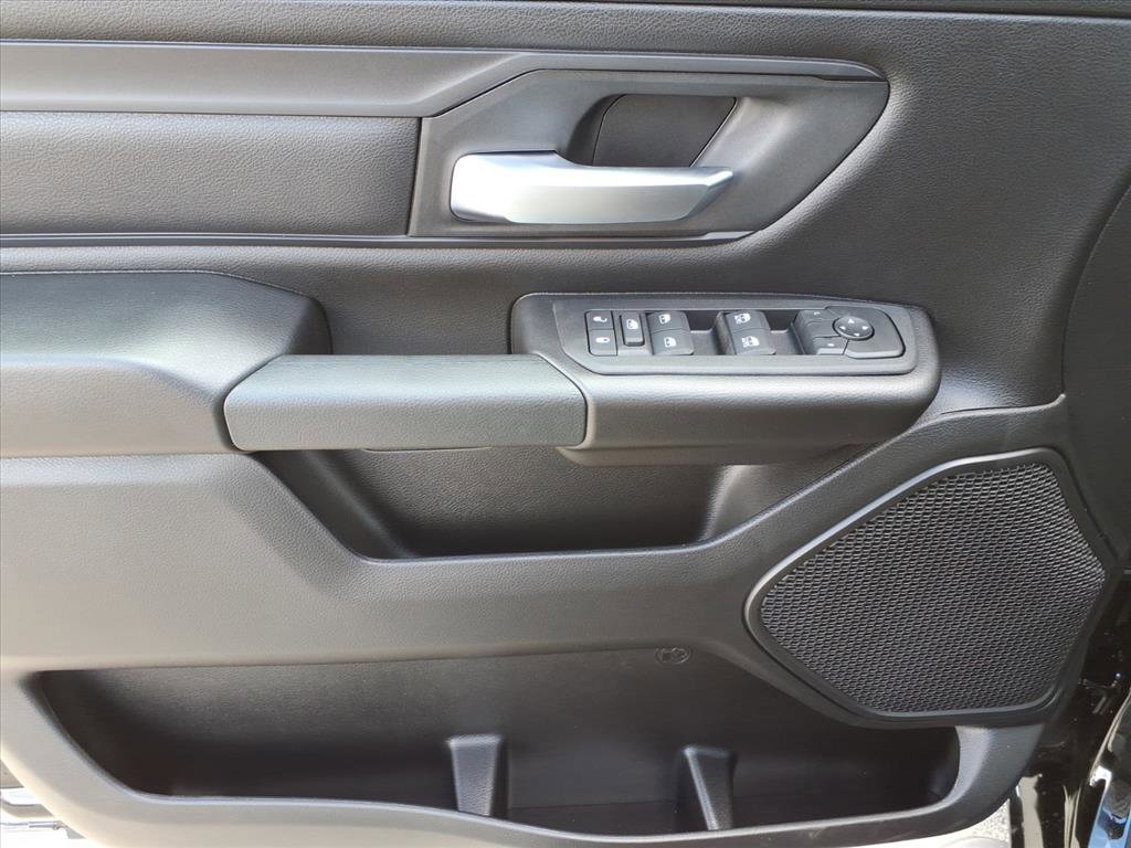 New 2026 RAM 1500 Express AWD/4WD image 14