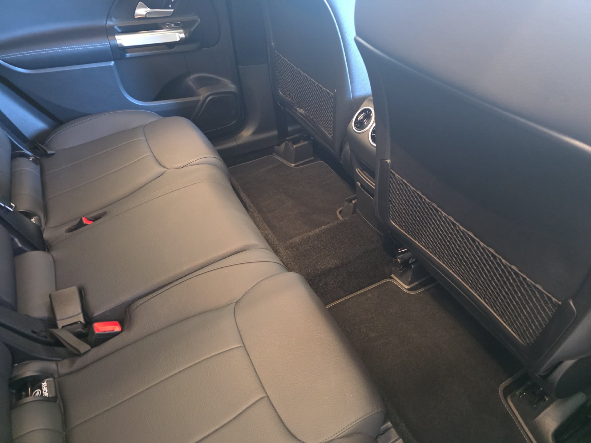 Certified 2026 Mercedes-Benz GLB 250 image 11