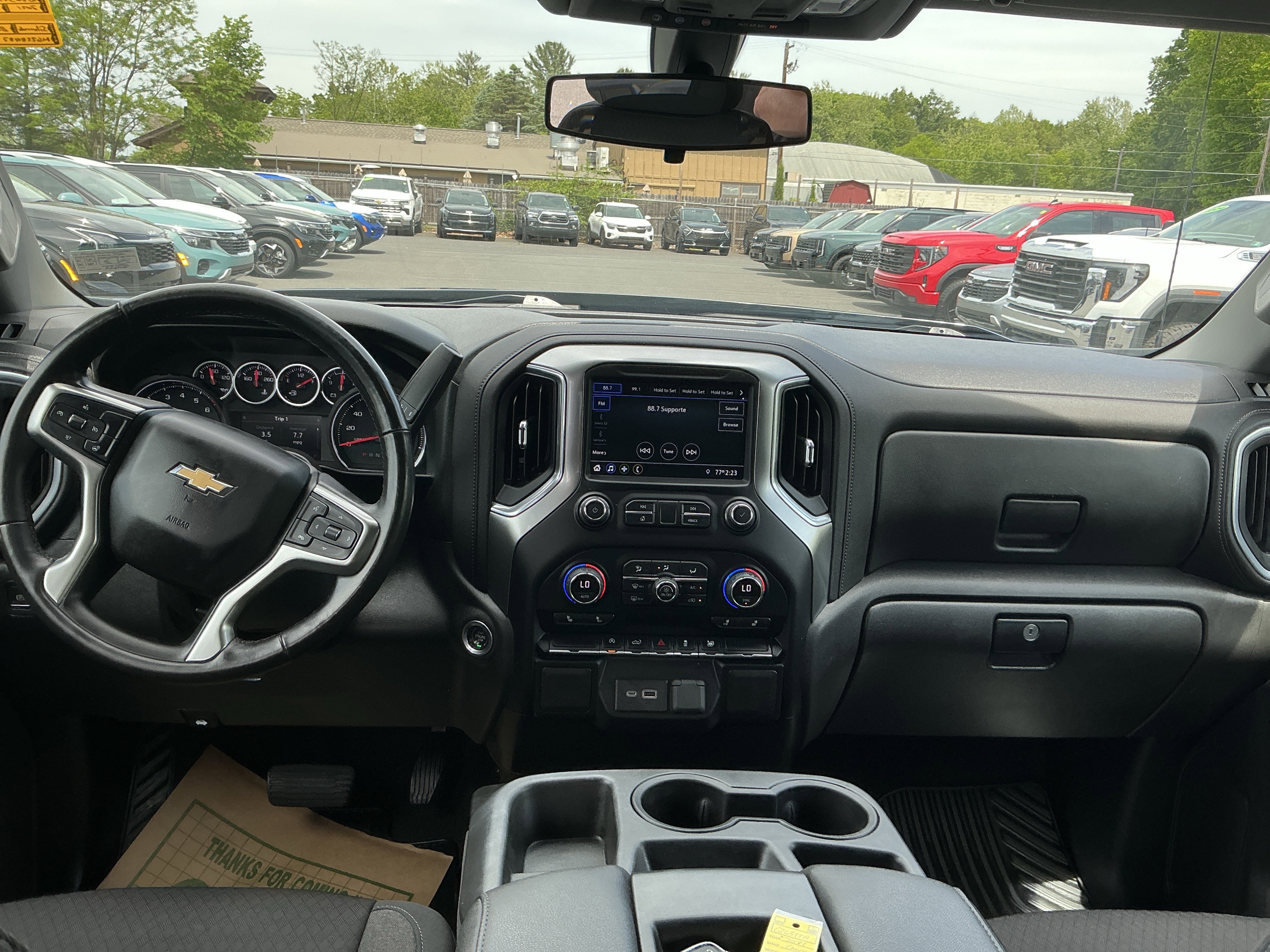 Used 2021 Chevrolet Silverado 1500 LT AWD/4WD image 11