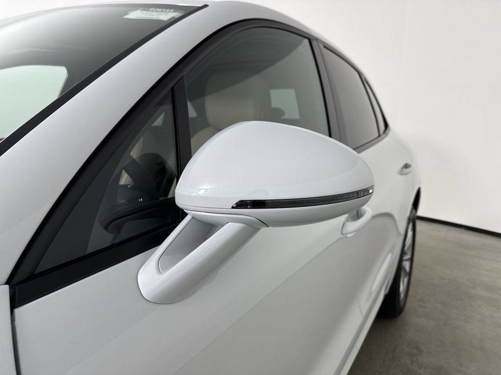 New 2026 Porsche Macan AWD/4WD image 12
