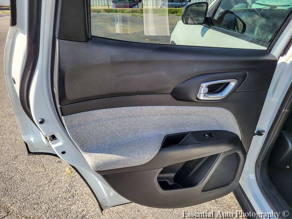 Used 2023 Jeep Compass Latitude AWD/4WD image 25