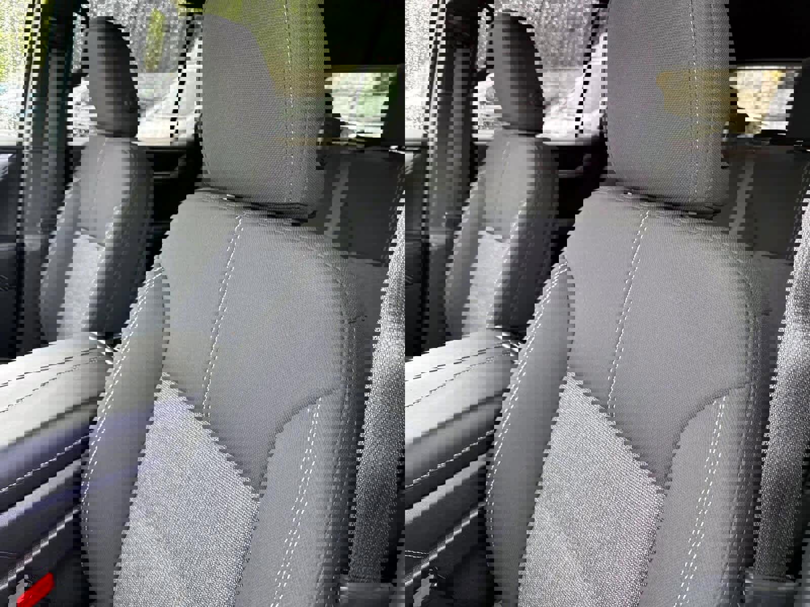 Used 2025 GMC Acadia Elevation image 17