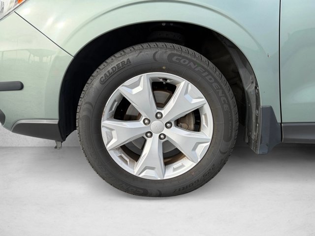 Used 2014 Subaru Forester 2.5i Premium w/ All-Weather Package AWD/4WD image 17