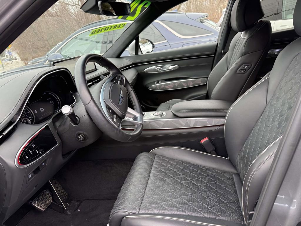 Certified 2024 Genesis GV70 3.5T Sport w/ Sport Advanced Package image 13