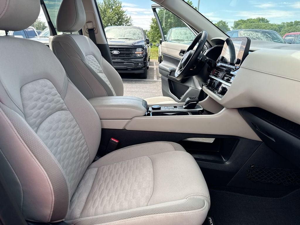 Used 2023 Nissan Pathfinder SV w/ Cargo Package AWD/4WD image 21