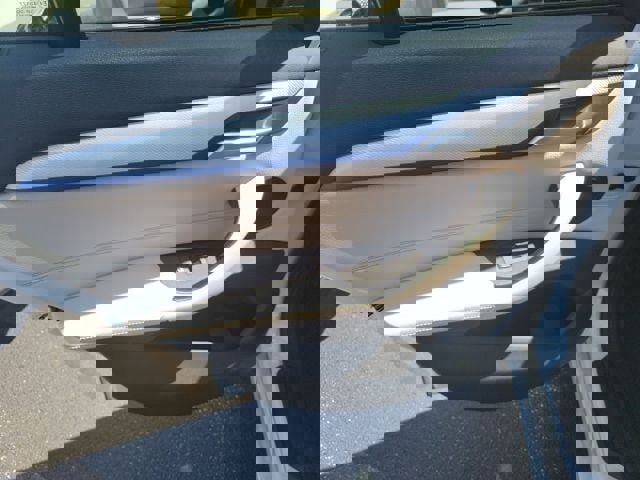 Used 2019 BMW X1 xDrive28i w/ M Sport Package AWD/4WD image 6