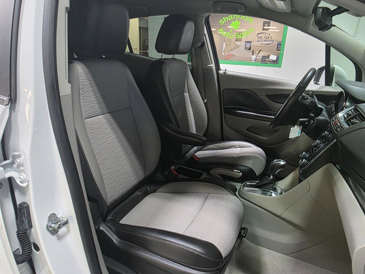 Used 2016 Buick Encore FWD image 24