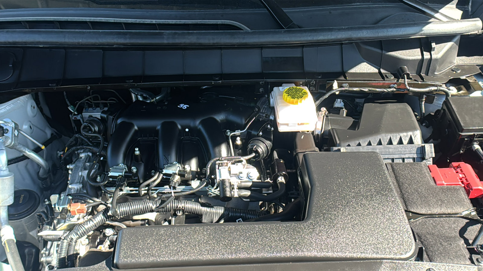 Used 2024 Nissan Pathfinder S FWD image 11