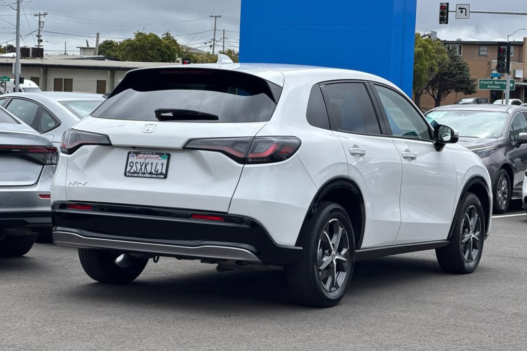 Certified 2025 Honda HR-V EX-L image 4