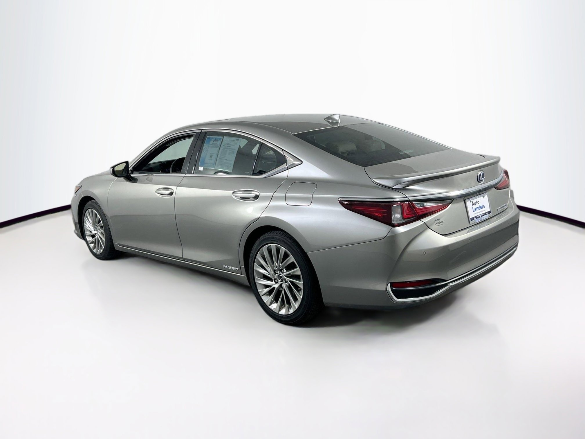 Used 2021 Lexus ES 300h Ultra Luxury w/ Accessory Package 2 image 7