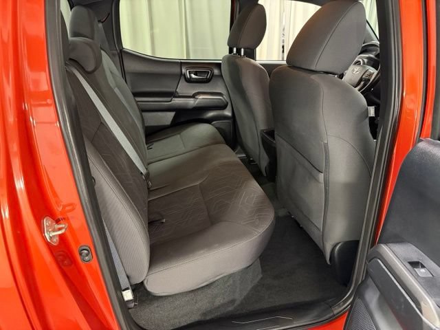 Used 2016 Toyota Tacoma TRD Off-Road w/ Towing Package AWD/4WD image 8