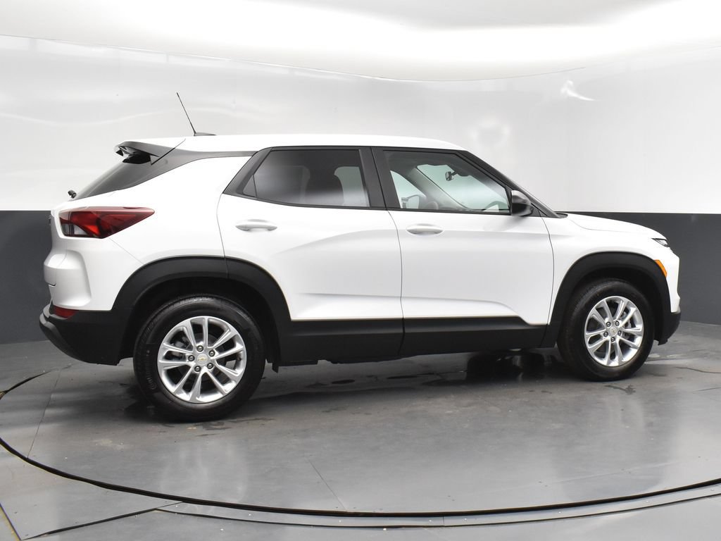 New 2025 Chevrolet TrailBlazer LS w/ LS Convenience Package FWD image 8