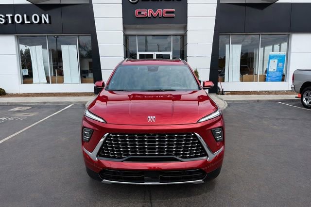 Used 2025 Buick Enclave Avenir w/ Super Cruise Package image 4