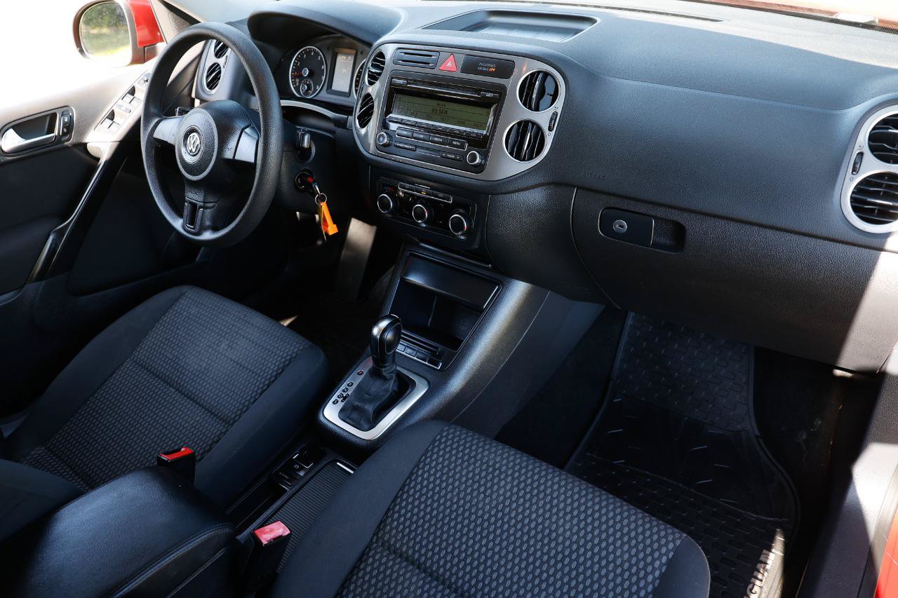 Used 2011 Volkswagen Tiguan S FWD image 18