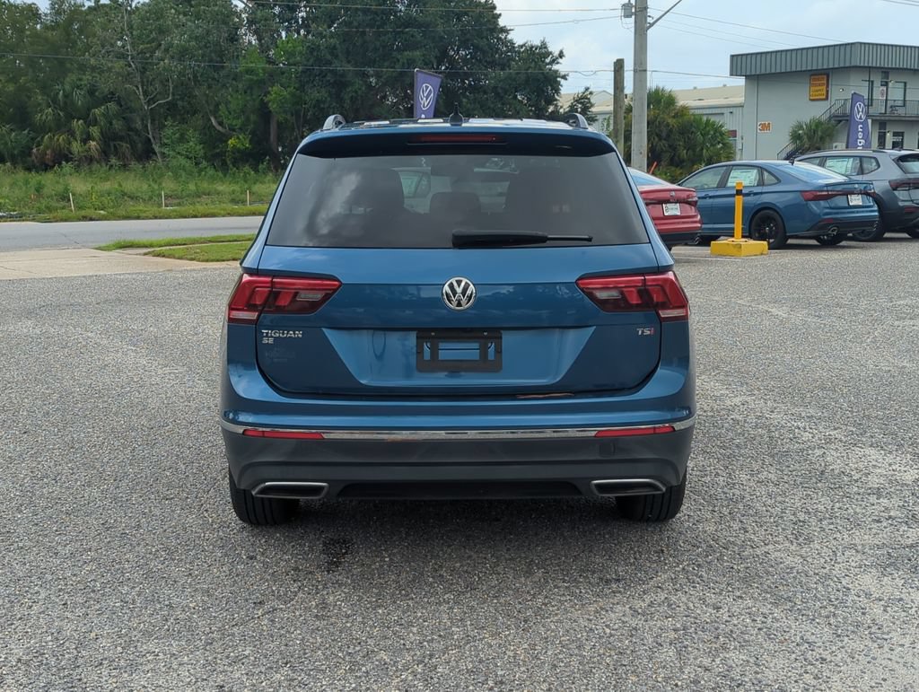 Used 2018 Volkswagen Tiguan SE w/ Panoramic Sunroof Package FWD image 6