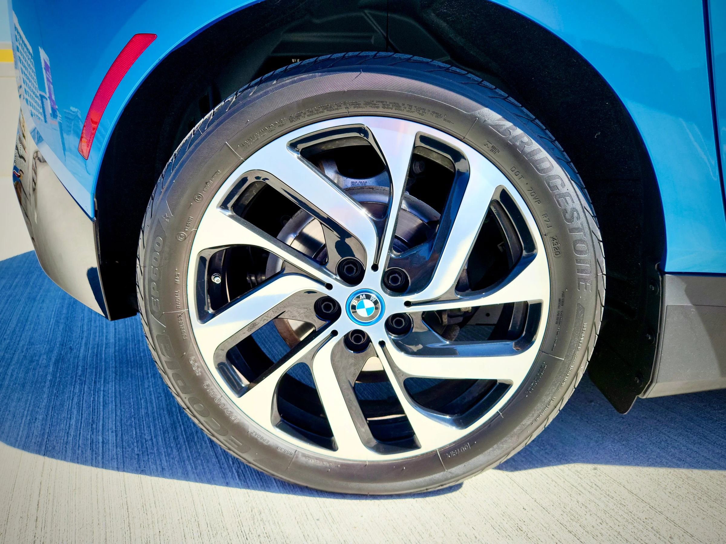 Used 2017 BMW i3 w/ Range Extender image 23