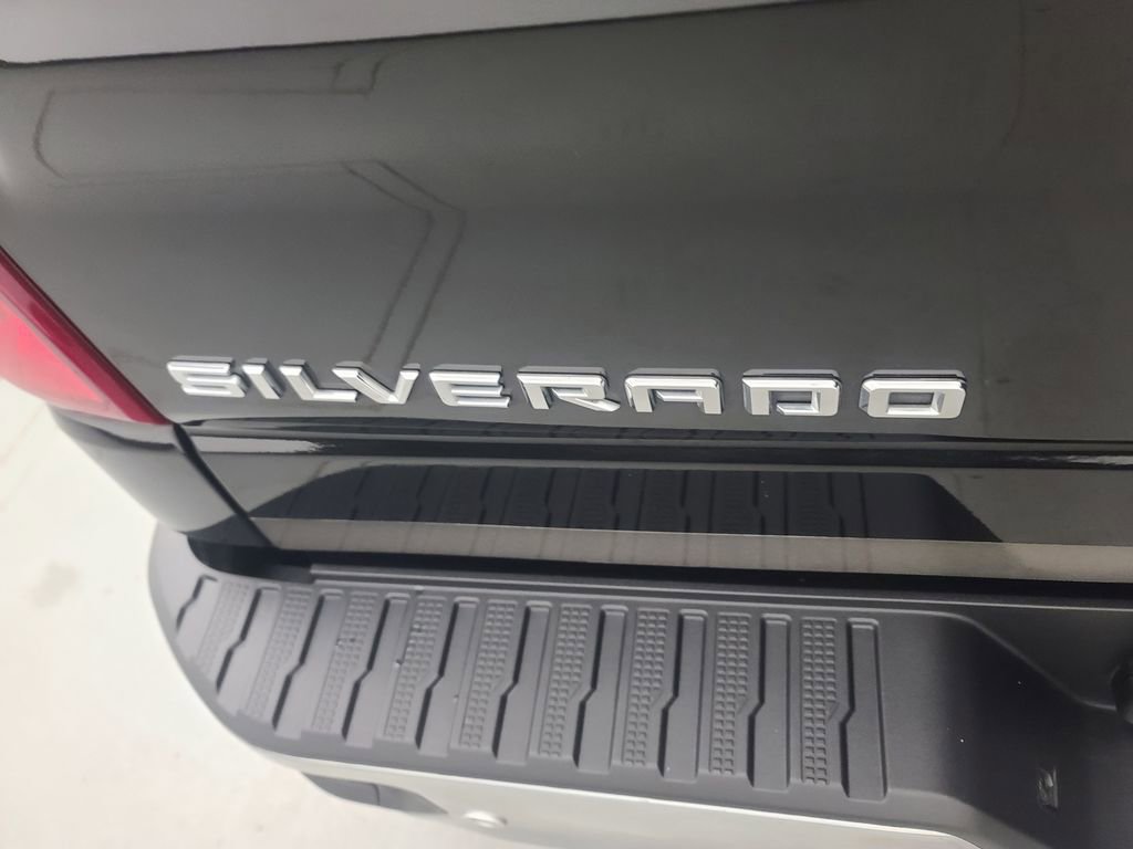 Used 2024 Chevrolet Silverado 1500 LTZ image 12