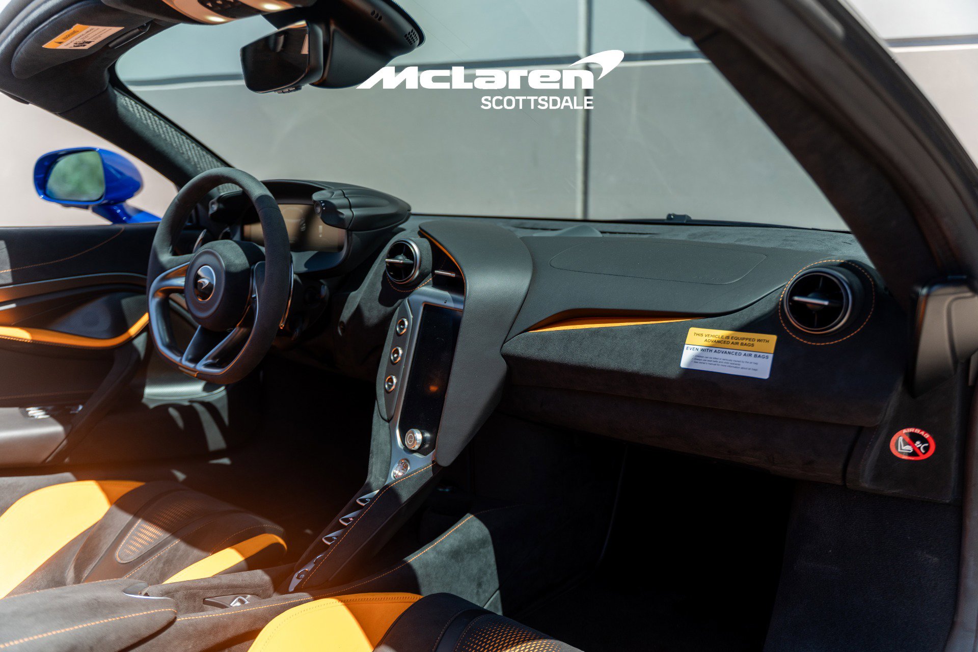 Used 2024 McLaren 750S Spider RWD image 17