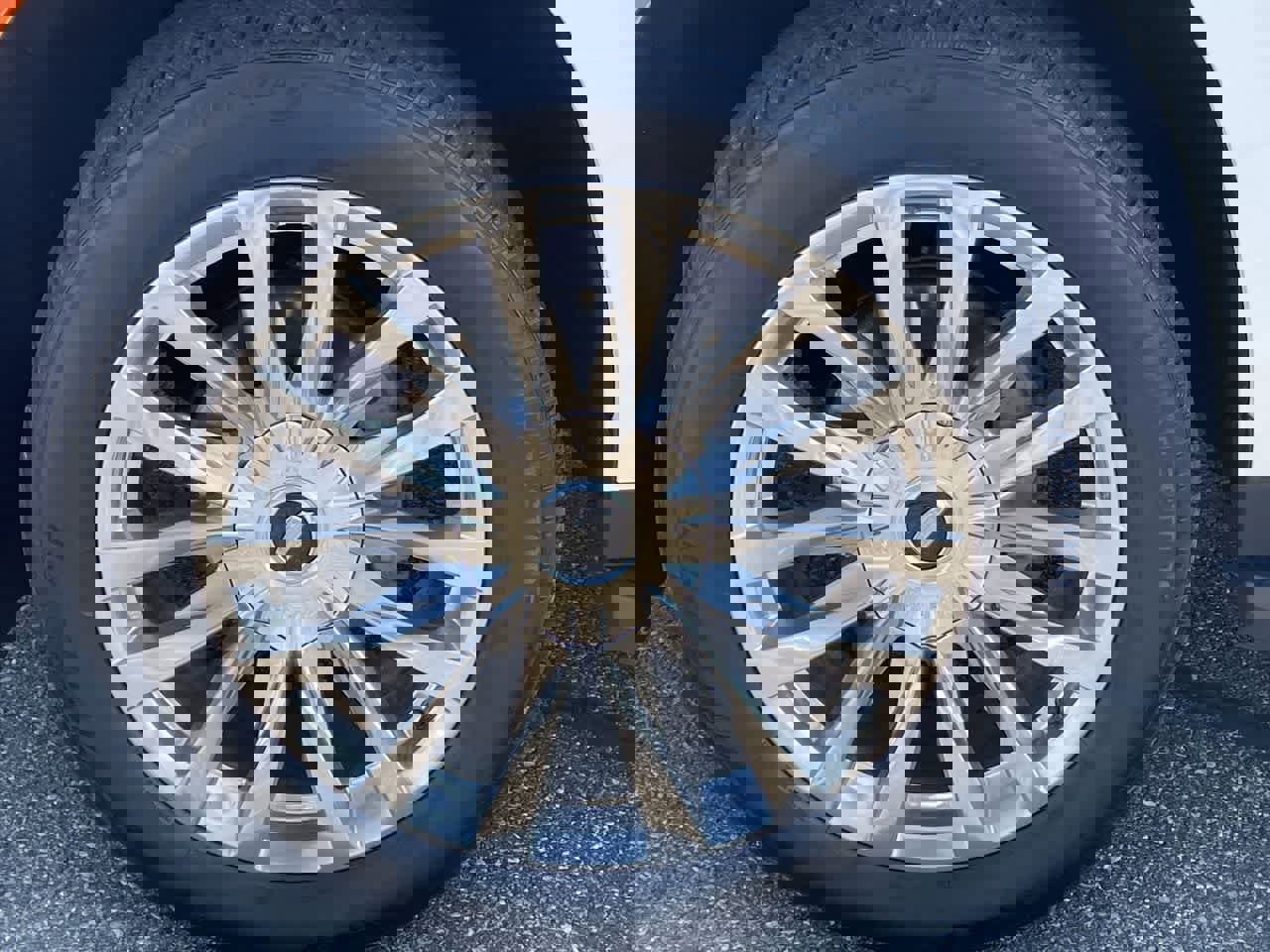 Used 2021 Cadillac Escalade ESV Premium Luxury w/ Performance Package image 43