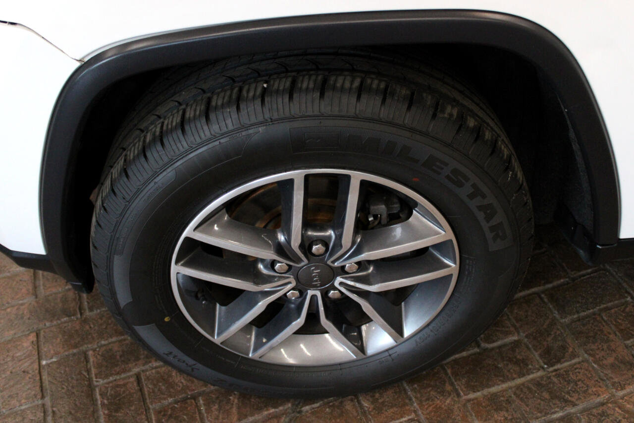 Used 2020 Jeep Grand Cherokee Limited w/ Luxury Group II image 8