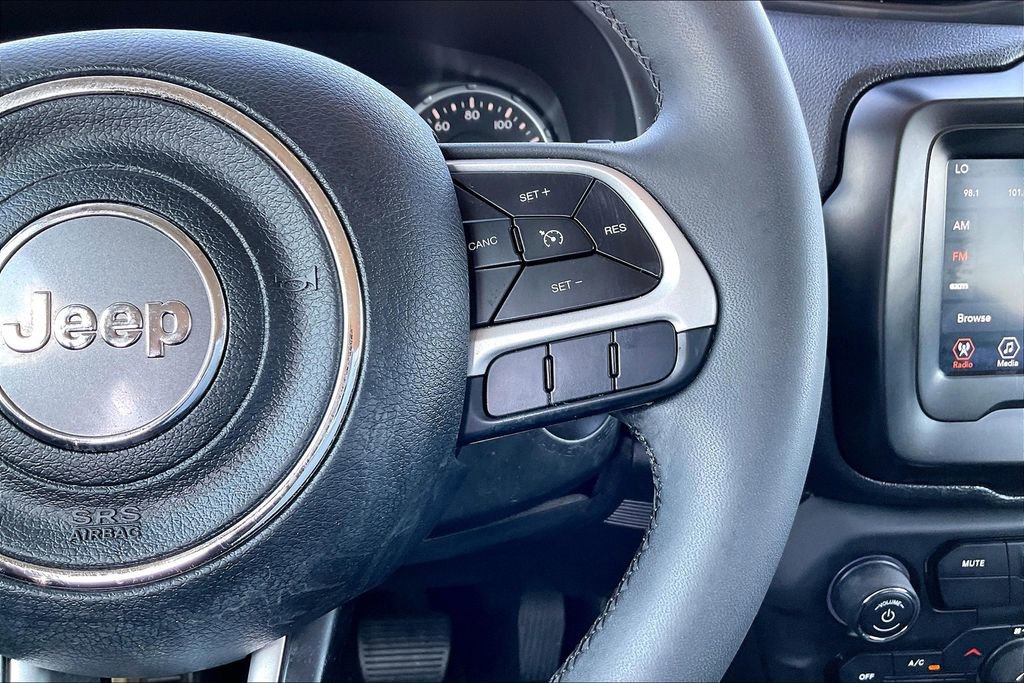 Used 2021 Jeep Renegade Latitude image 11