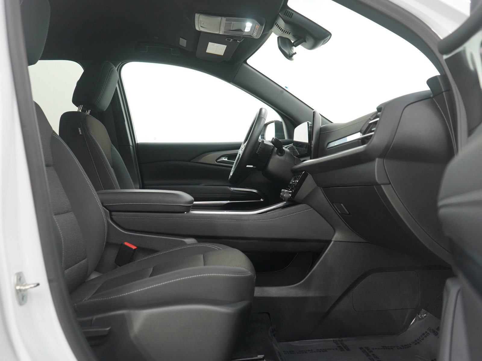 Used 2024 Chevrolet Traverse LT image 11