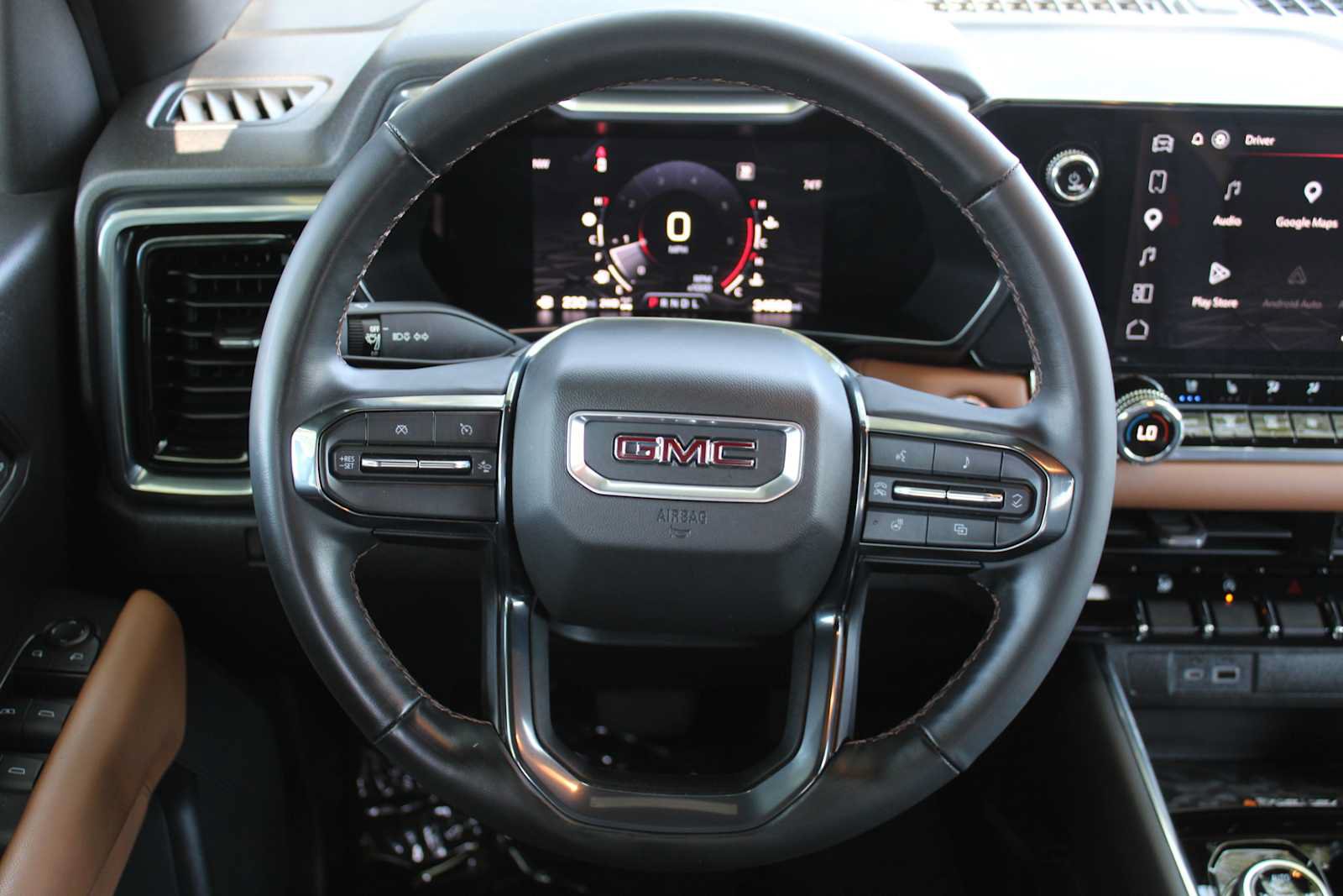 Used 2023 GMC Canyon AT4 w/ AT4 Premium Package AWD/4WD image 10