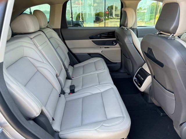 New 2025 Lincoln Nautilus Premier w/ Equipment Group 102A image 22