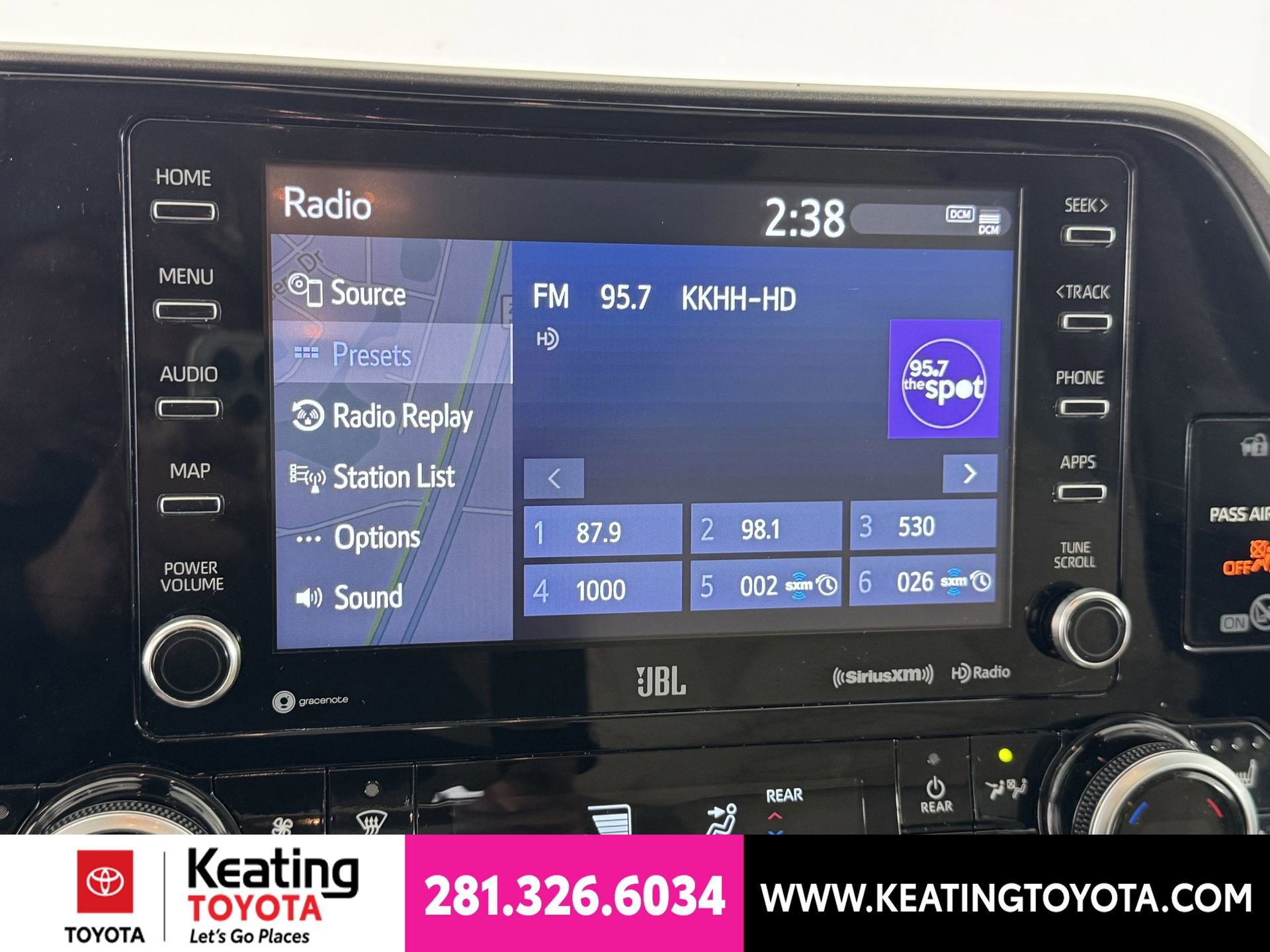 Used 2020 Toyota Highlander Limited FWD image 24
