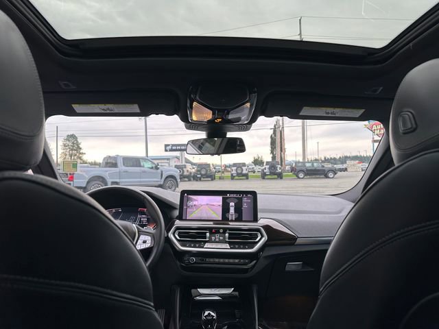 Used 2025 BMW X4 xDrive30i AWD/4WD image 22