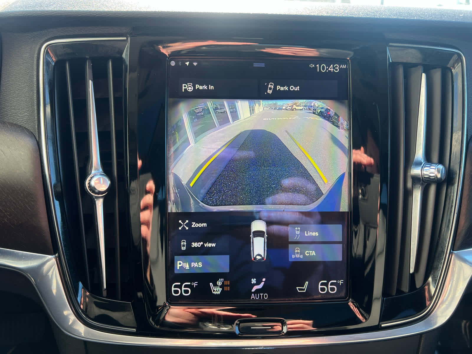 Used 2018 Volvo V90 T5 Cross Country w/ Convenience Package image 23