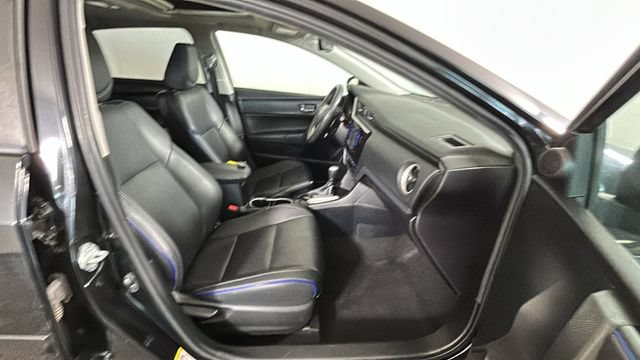 Used 2018 Toyota Corolla XSE FWD image 31