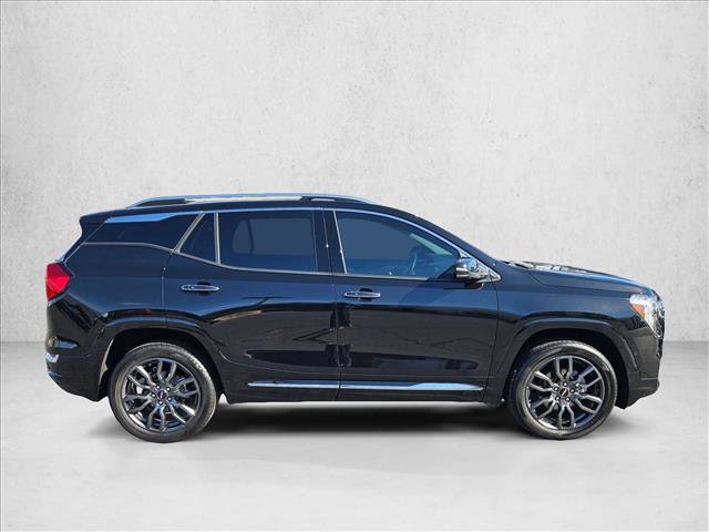 Used 2024 GMC Terrain Denali w/ Black Diamond Edition AWD/4WD image 4