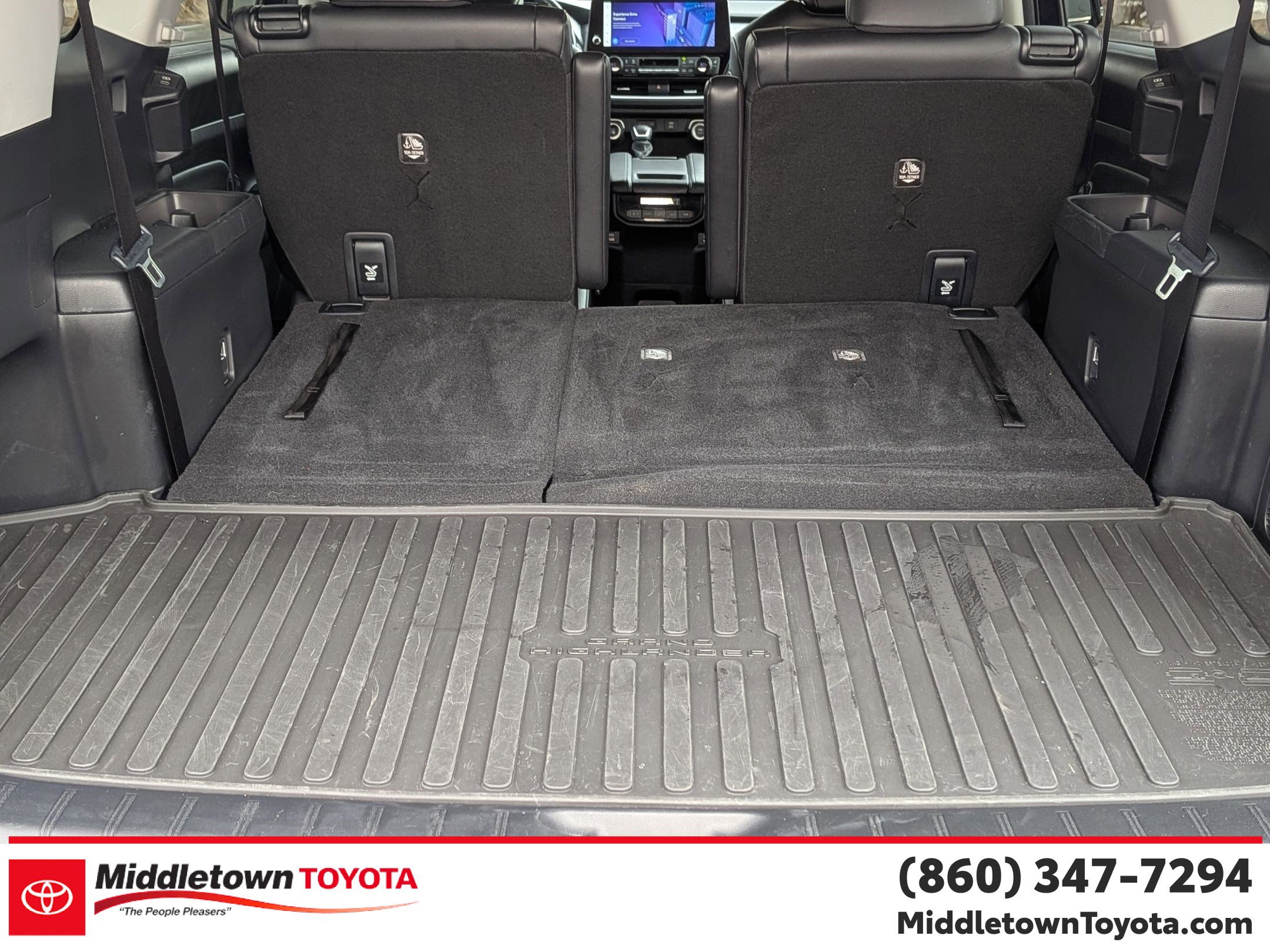 Certified 2024 Toyota Grand Highlander XLE image 32