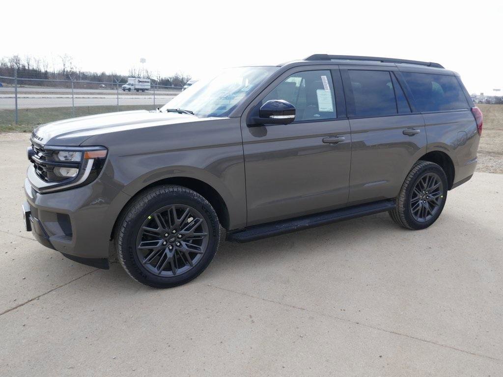 New 2026 Ford Expedition Platinum w/ Stealth Appearance Package image 7
