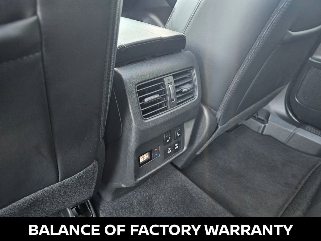 Used 2024 Nissan Rogue Platinum w/ Platinum Premium Package FWD image 17