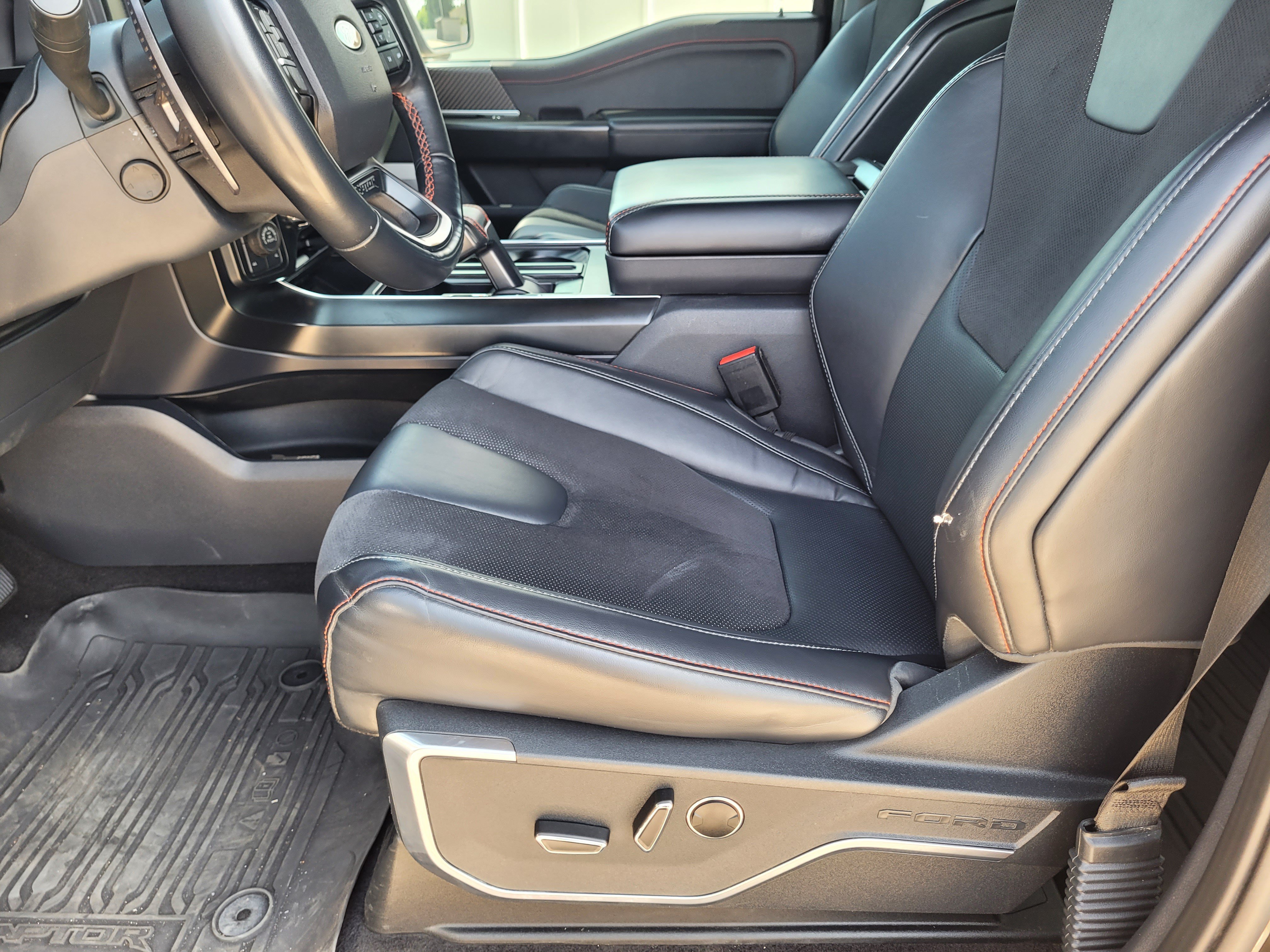 Used 2025 Ford F150 Raptor AWD/4WD image 21