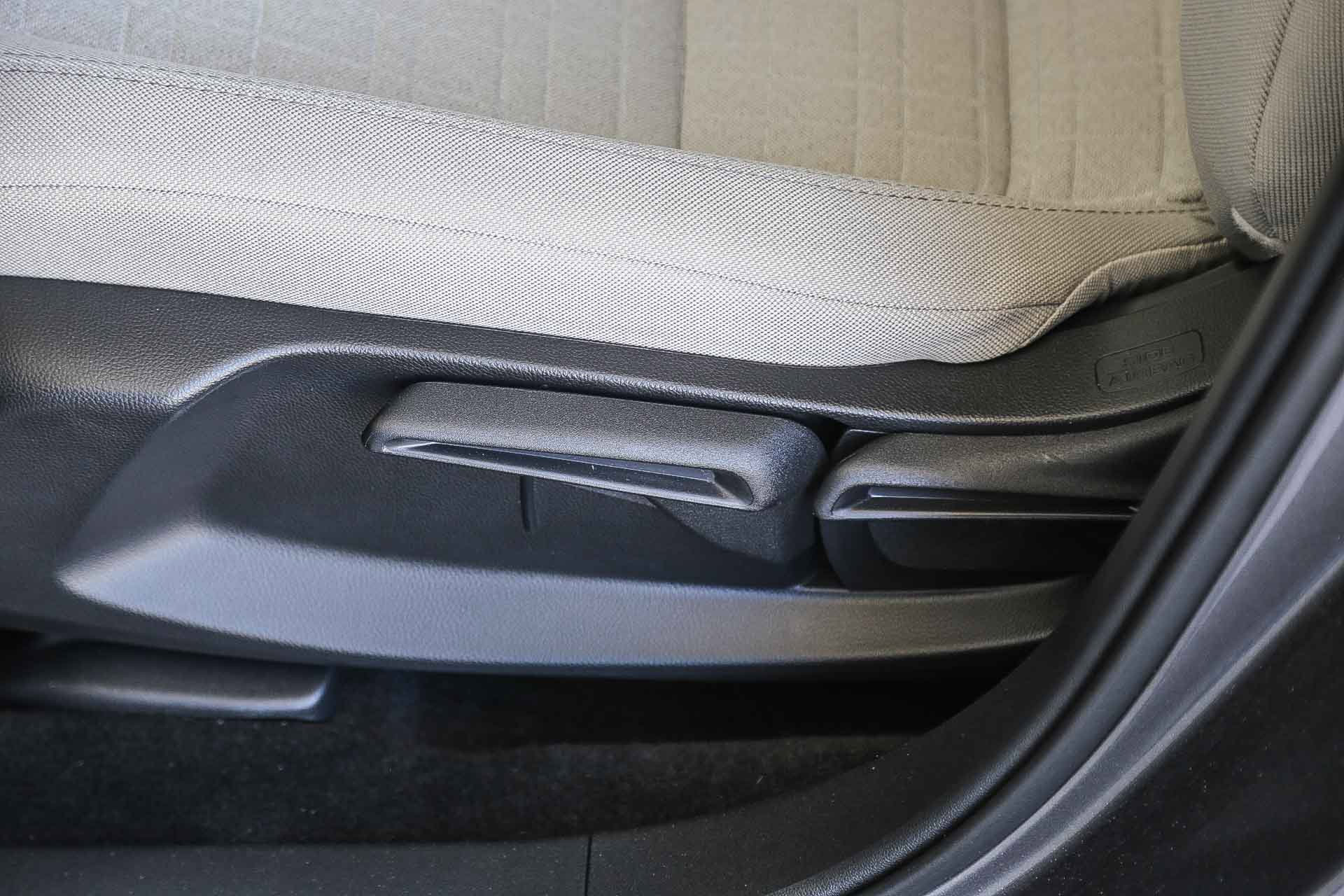 Certified 2025 Honda HR-V LX image 25