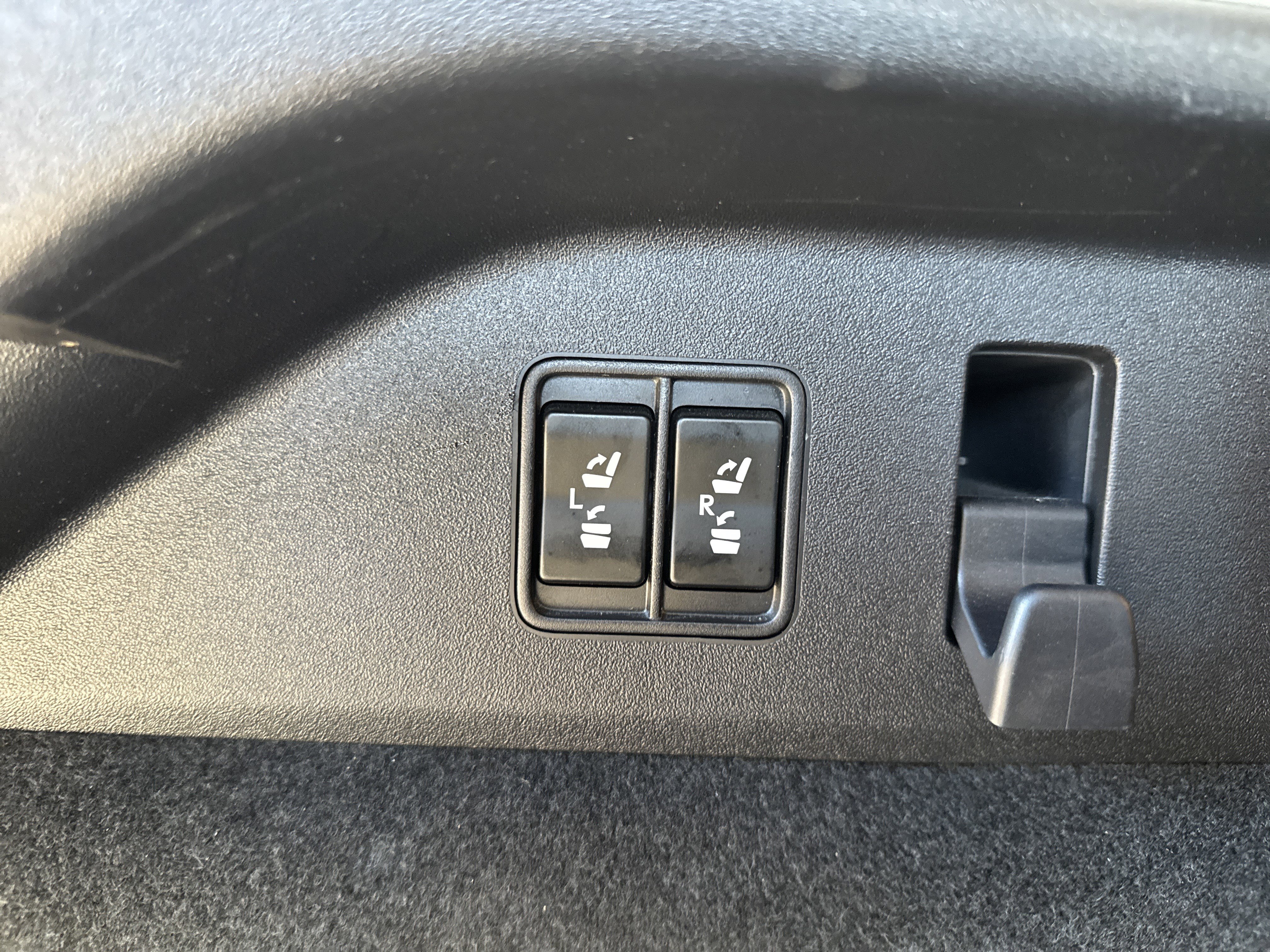 Used 2021 Lexus RX 350L FWD w/ Premium Package image 33