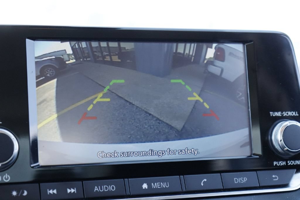 Used 2025 Nissan Sentra S FWD image 11