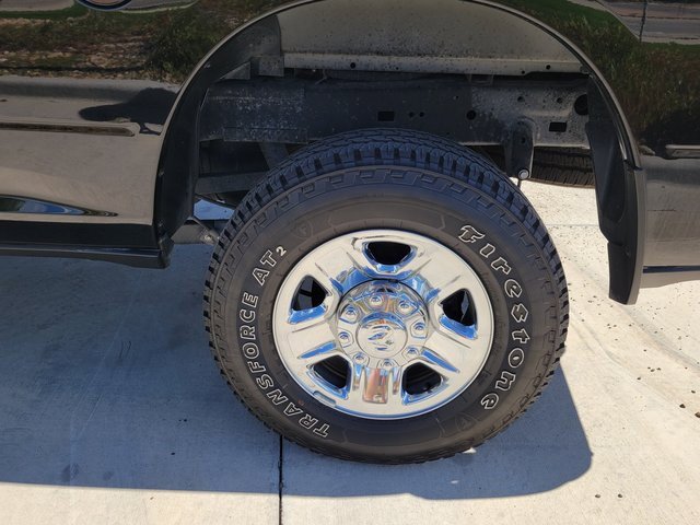 Used 2024 RAM 2500 Tradesman w/ Chrome Appearance Group image 12