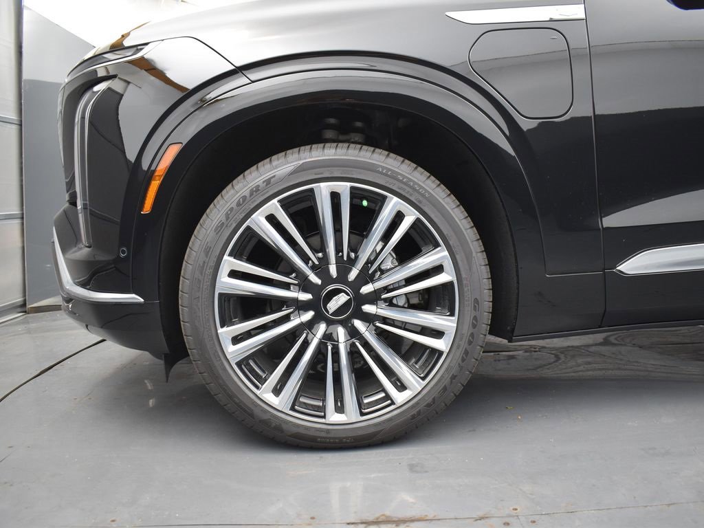 New 2026 Cadillac Vistiq Premium Luxury w/ LPO, Floor Liner Package image 8