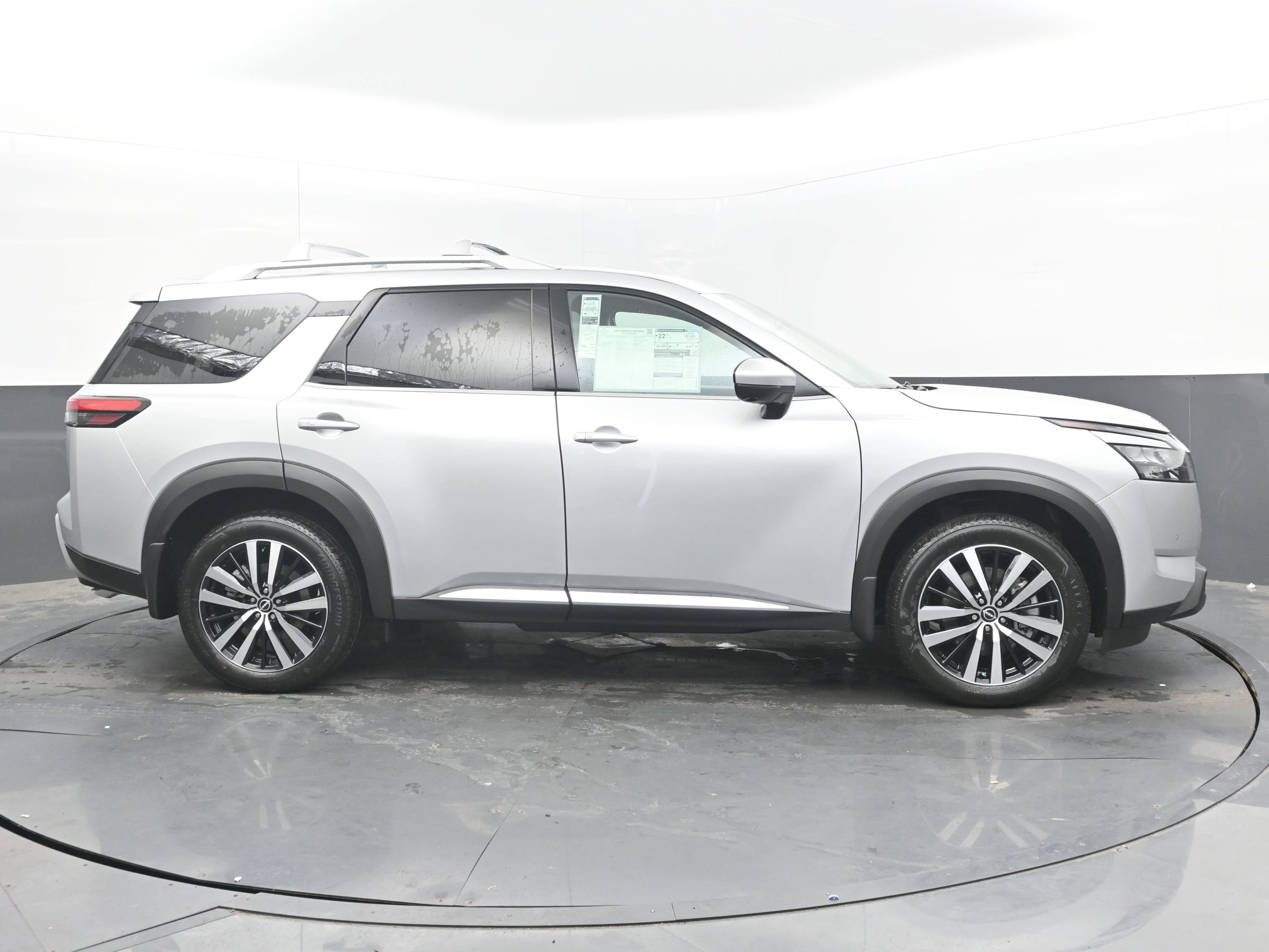 New 2025 Nissan Pathfinder Platinum w/ Cargo Package image 8