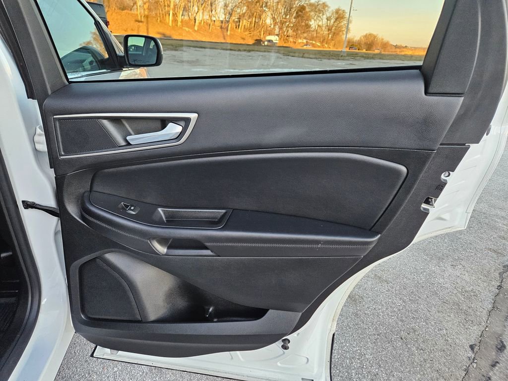 Used 2022 Ford Edge SEL w/ Convenience Package image 35