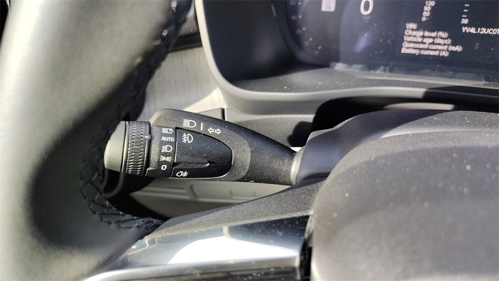 New 2026 Volvo XC40 B5 Plus w/ Protection Package Premier image 16