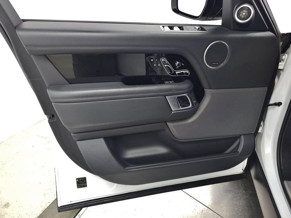 Used 2019 Land Rover Range Rover Supercharged AWD/4WD image 14