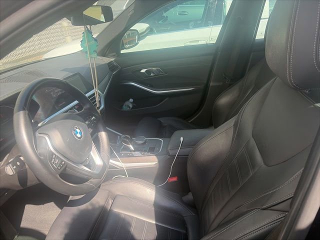 Used 2020 BMW 330i Sedan w/ Premium Package RWD image 3