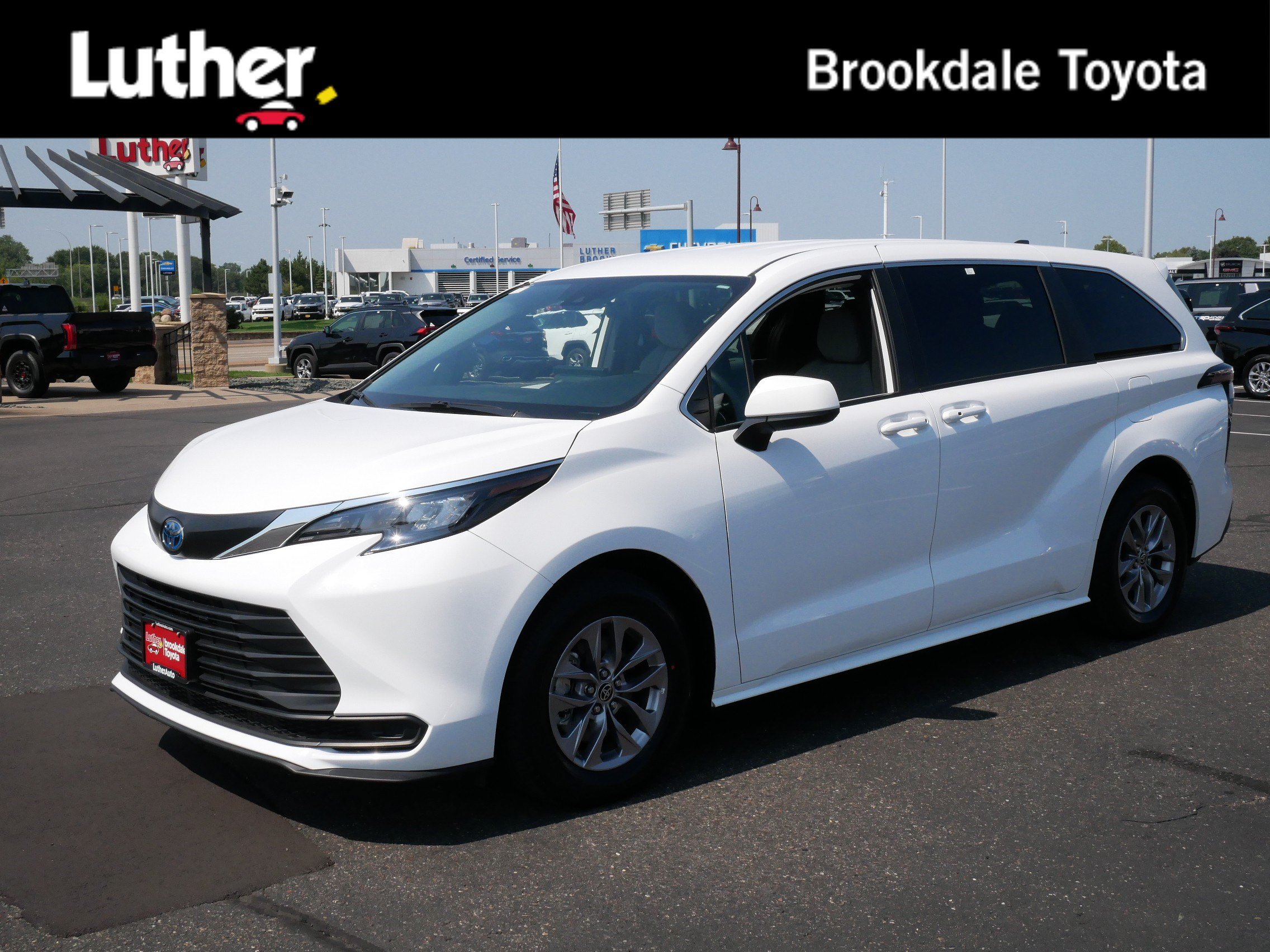 Certified 2025 Toyota Sienna LE